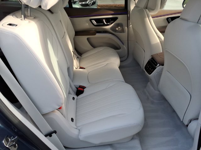 Certified 2023 Mercedes-Benz EQS 580 4MATIC SUV image 20