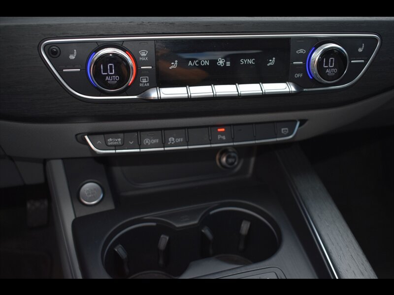Used 2017 Audi A4 2.0T Premium Plus w/ Premium Plus Package FWD image 12