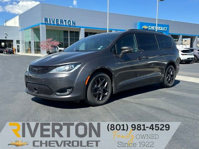 Used 2020 Chrysler Pacifica Limited w/ Advanced Safetytec Group FWD image 1