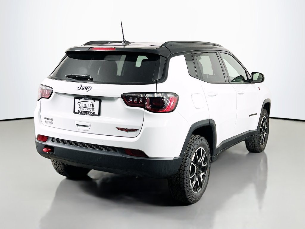 New 2026 Jeep Compass Trailhawk w/ Sun, Sound & Navigation Group AWD/4WD image 7