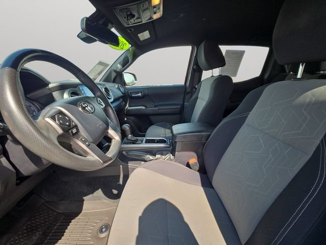 Certified 2023 Toyota Tacoma TRD Off-Road AWD/4WD image 10