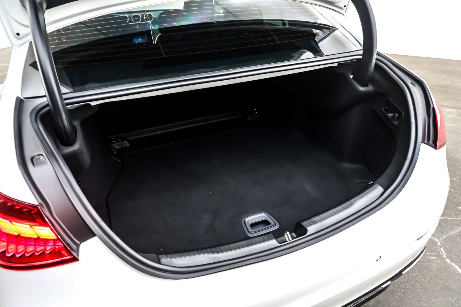 Used 2023 Mercedes-Benz C 300 C 300 Sedan image 23