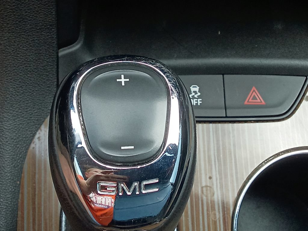 Used 2019 GMC Acadia SLE FWD image 30
