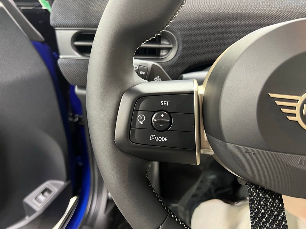 Certified 2025 MINI Cooper 2-Door Hardtop image 14