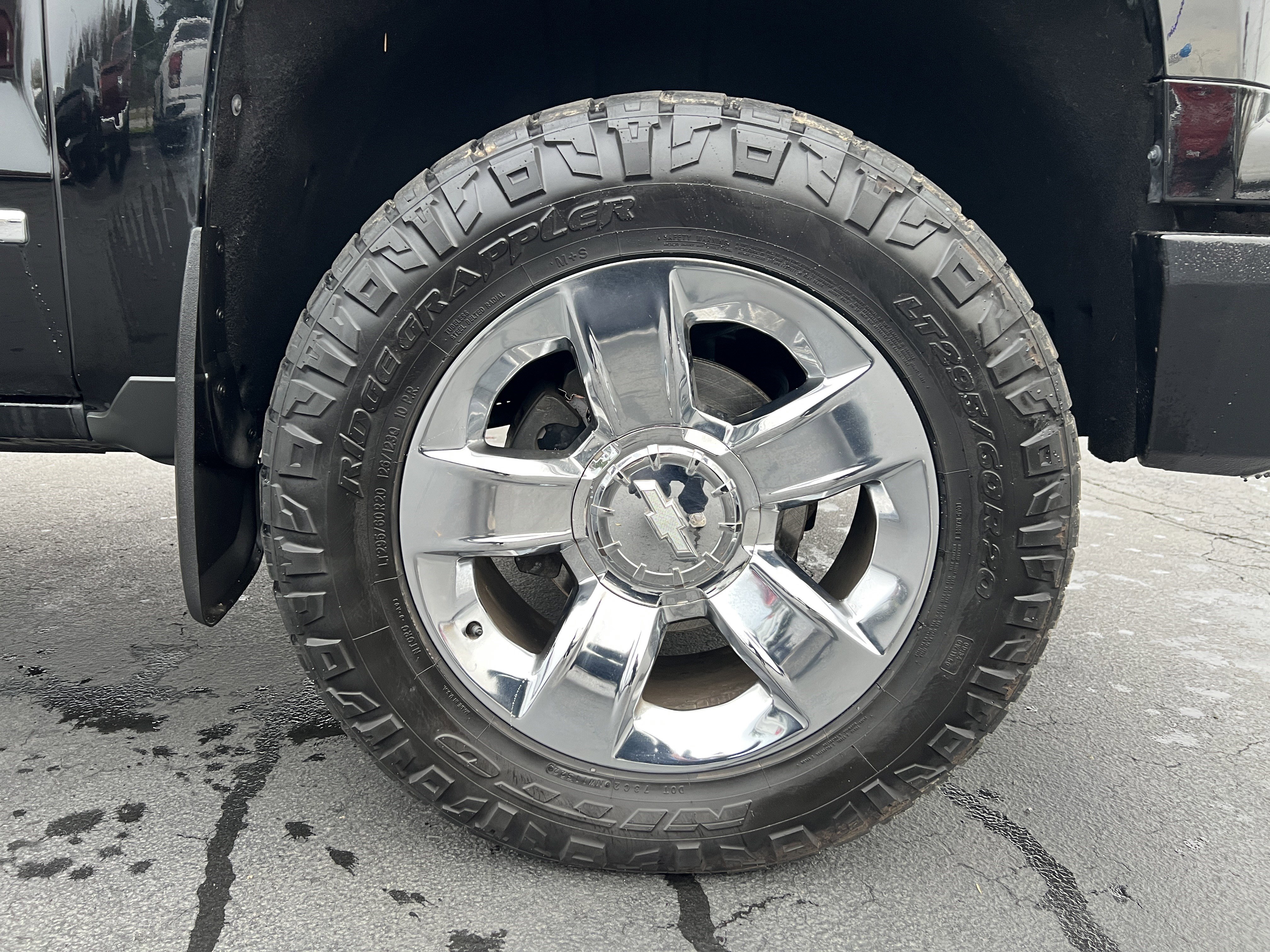 Used 2015 Chevrolet Silverado 1500 LTZ w/ LTZ Plus Package image 10