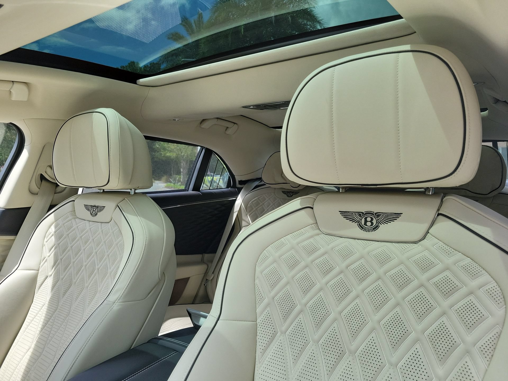Used 2021 Bentley Flying Spur V8 AWD/4WD image 36