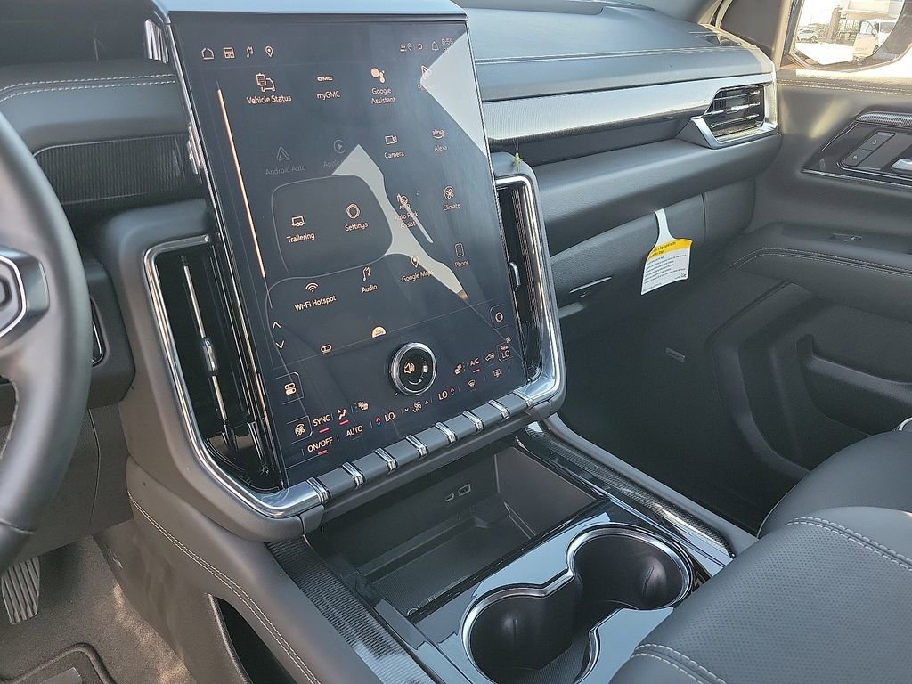 Used 2025 GMC Yukon XL Elevation image 20