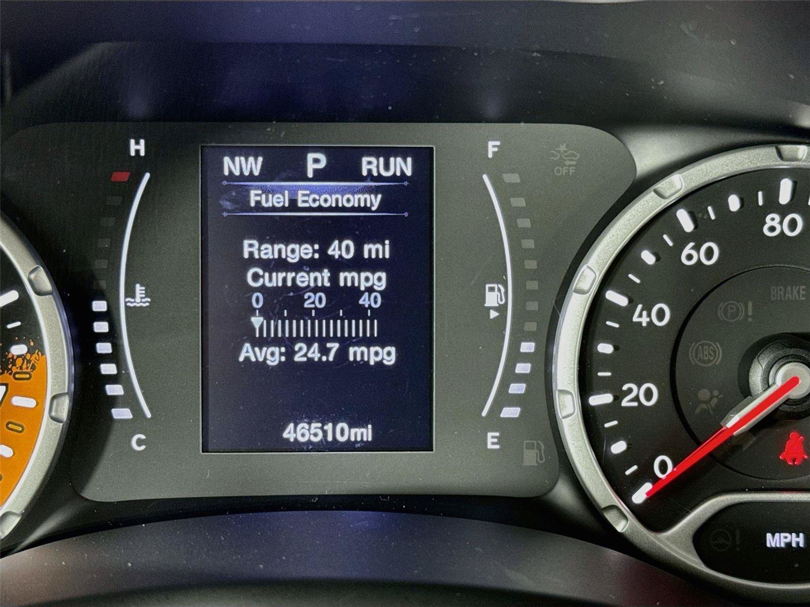 Used 2017 Jeep Renegade Latitude w/ Cold Weather Group AWD/4WD image 9