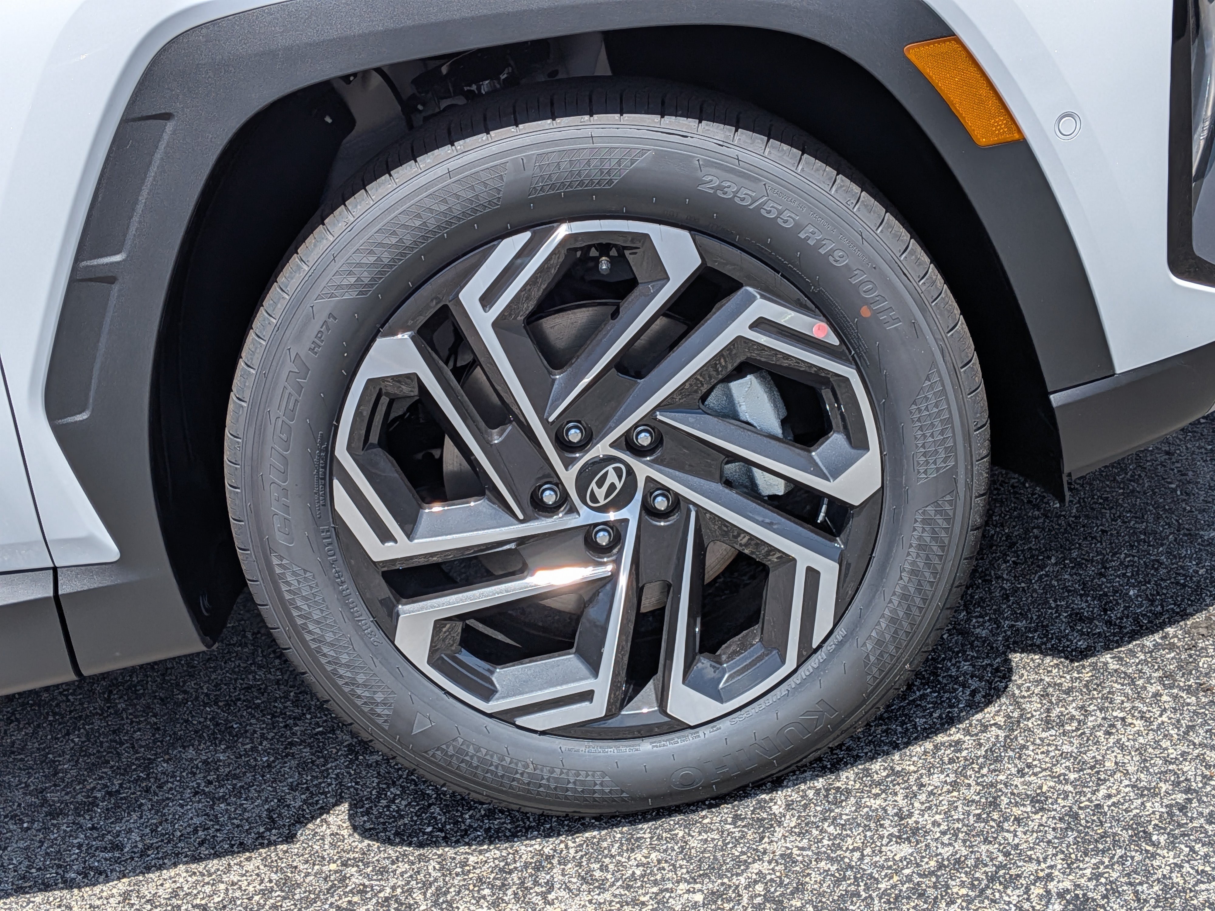 New 2026 Hyundai Tucson Limited w/ Tow & Go Package AWD/4WD image 11