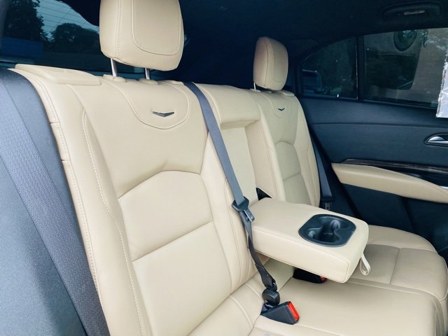 Used 2025 Cadillac XT4 Premium Luxury image 19