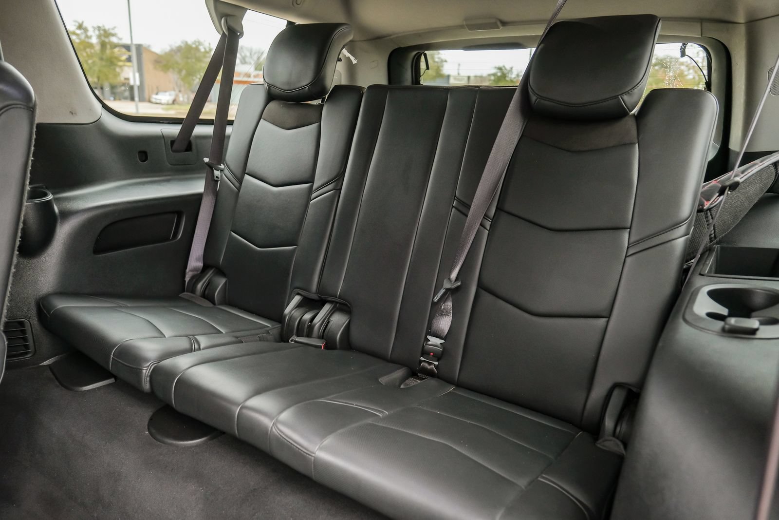 Used 2017 Cadillac Escalade ESV Luxury AWD/4WD image 42