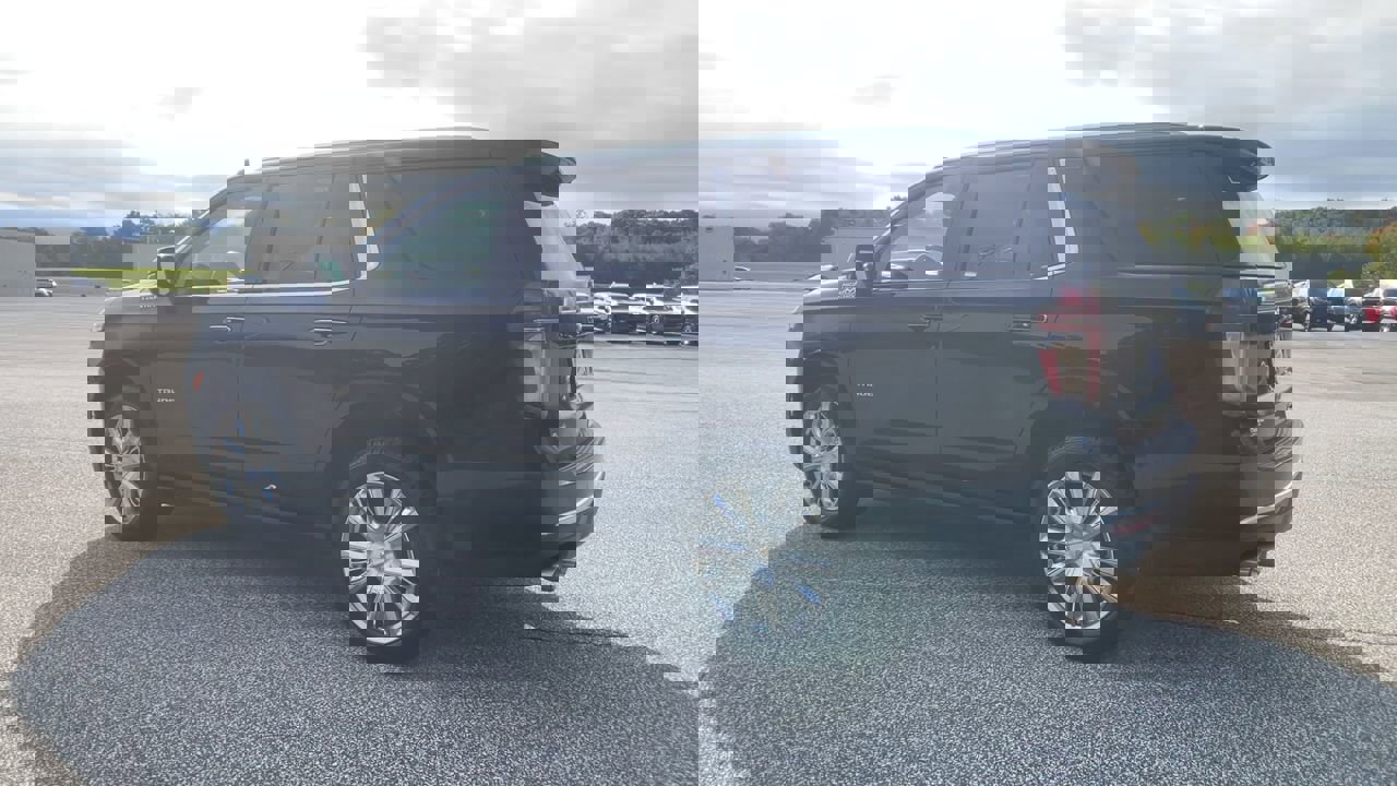Used 2021 Chevrolet Tahoe High Country w/ Premium Package image 7