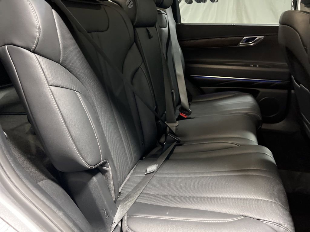 Used 2024 Genesis GV80 2.5T image 12