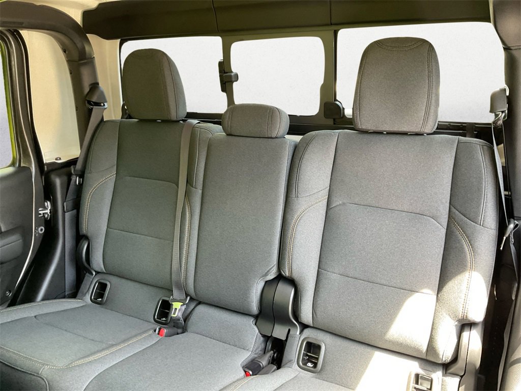 New 2025 Jeep Gladiator Sport image 9