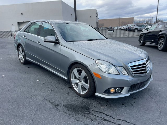 Used 2010 Mercedes-Benz E 350 Sedan image 3