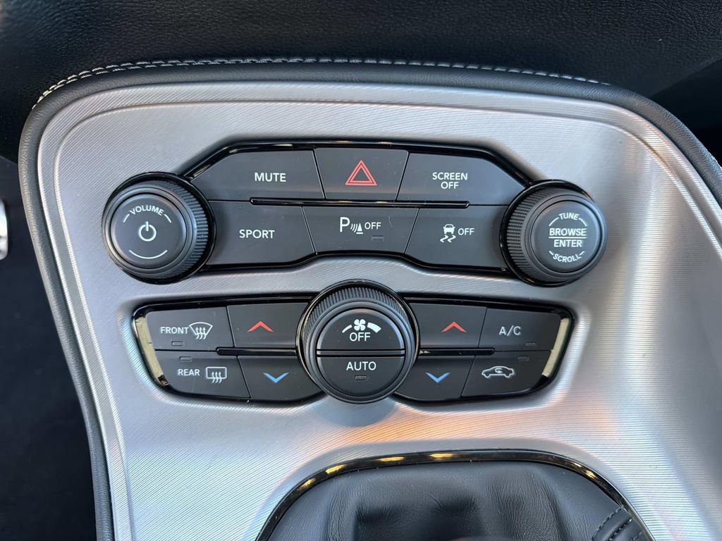 Used 2023 Dodge Challenger R/T w/ Blacktop Package image 27