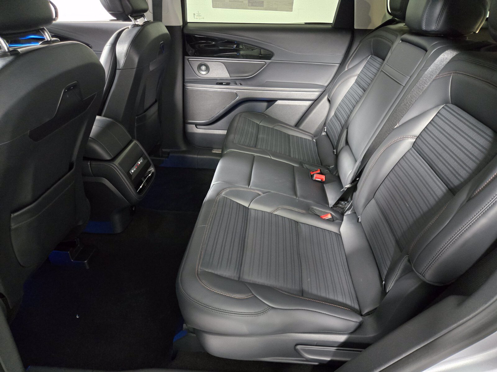 New 2026 Lincoln Nautilus Reserve w/ Jet Appearance Package AWD/4WD image 14