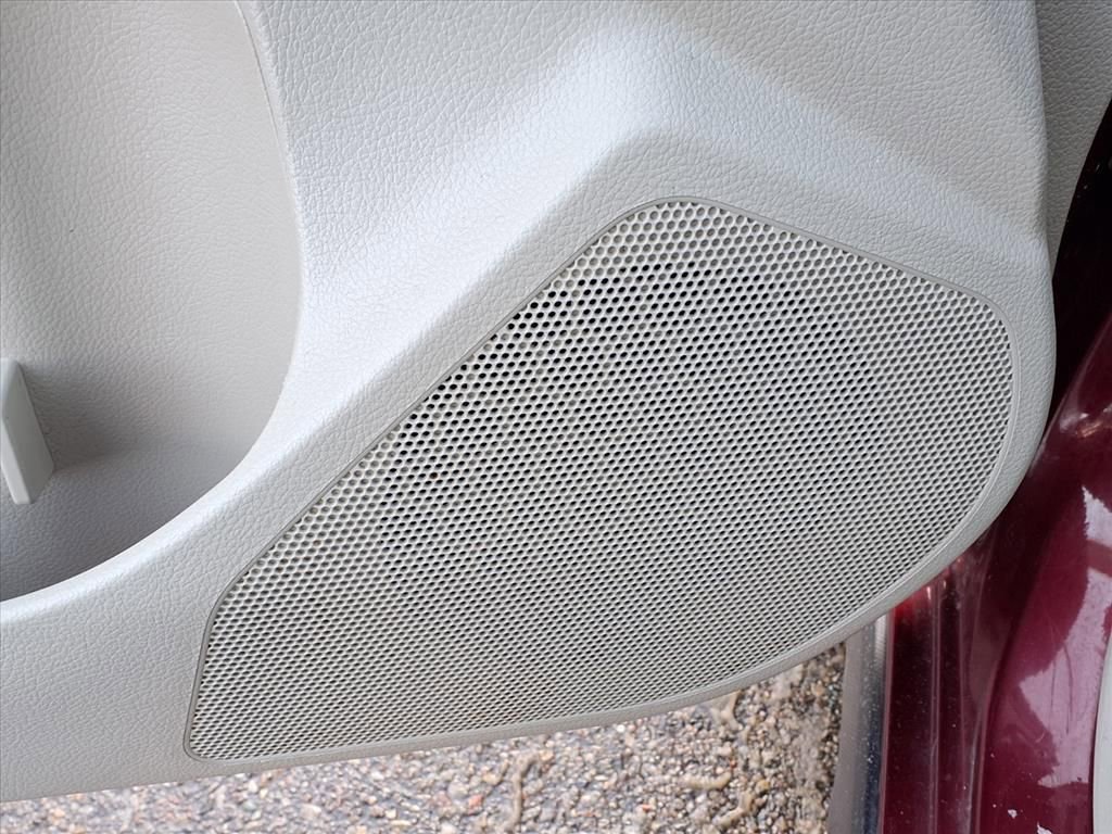 Used 2013 Subaru Crosstrek 2.0i Limited w/ Popular Pkg 2 image 16