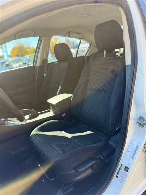 Used 2012 MAZDA MAZDA3 i Touring FWD image 17