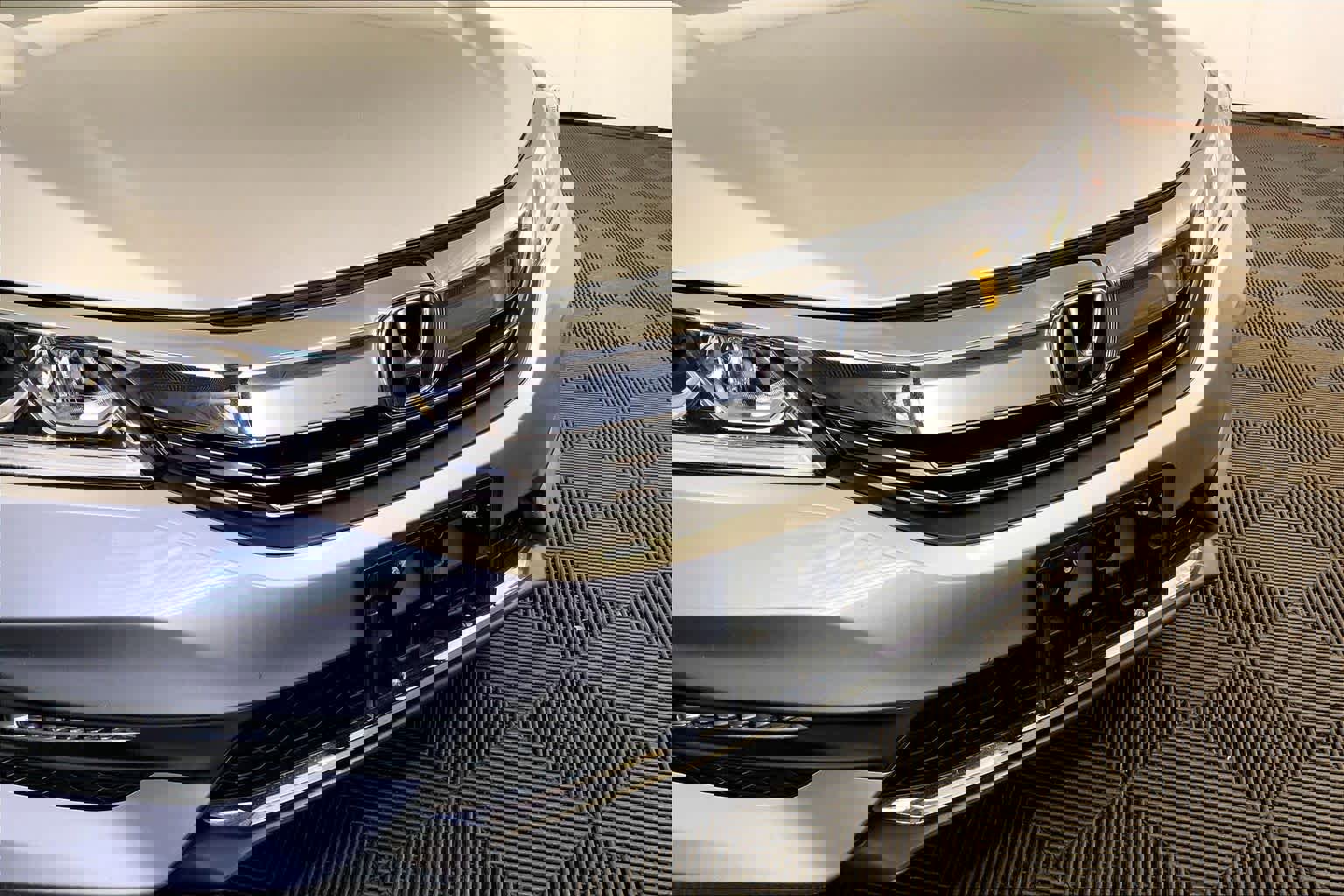 Used 2017 Honda Accord EX-L image 34