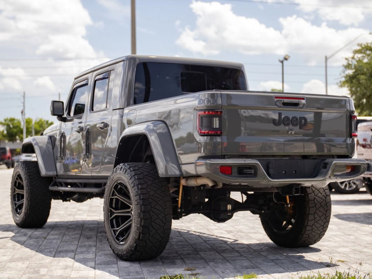 Used 2022 Jeep Gladiator Overland AWD/4WD image 11