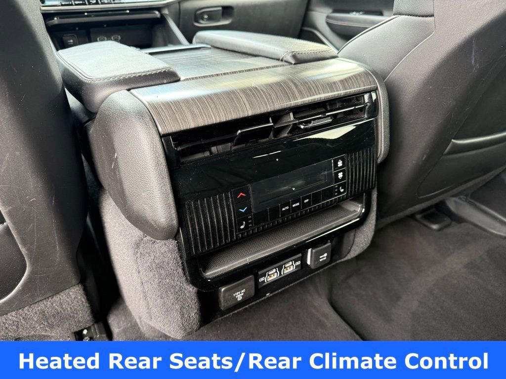 Used 2023 Jeep Wagoneer Series III w/ Preferred Equipment Group image 7