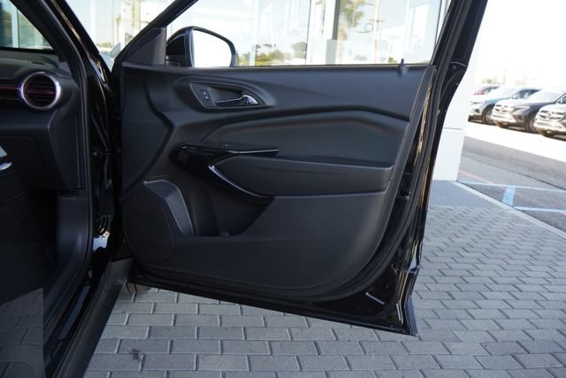New 2026 Chevrolet Trax RS w/ Sunroof Package FWD image 18