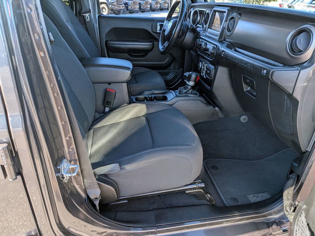 Used 2020 Jeep Wrangler Unlimited Sport S image 32