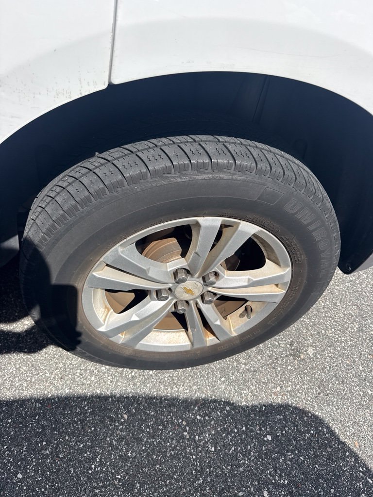 Used 2017 Chevrolet Equinox LS FWD image 9