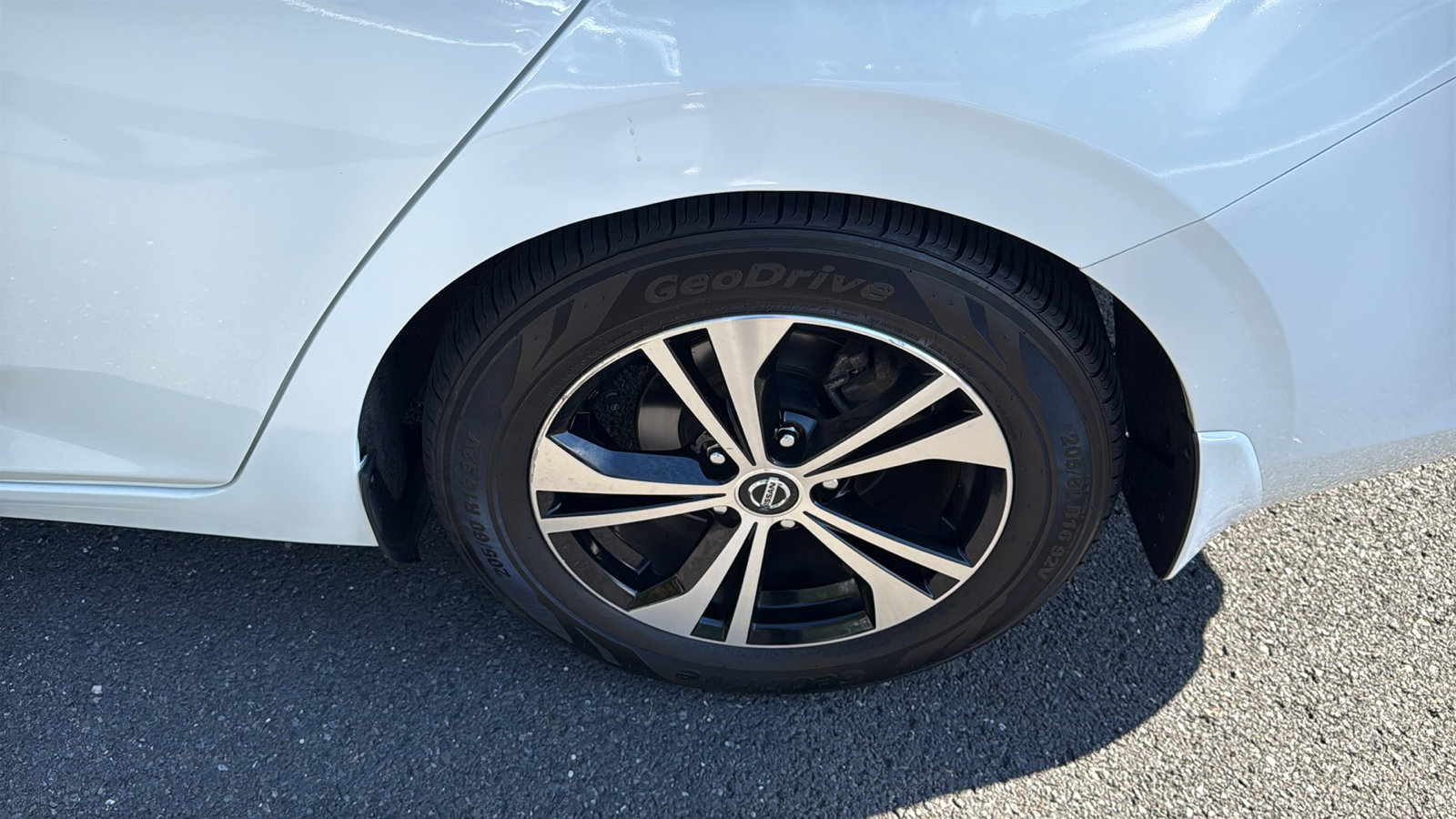 Certified 2020 Nissan Sentra SV FWD image 21
