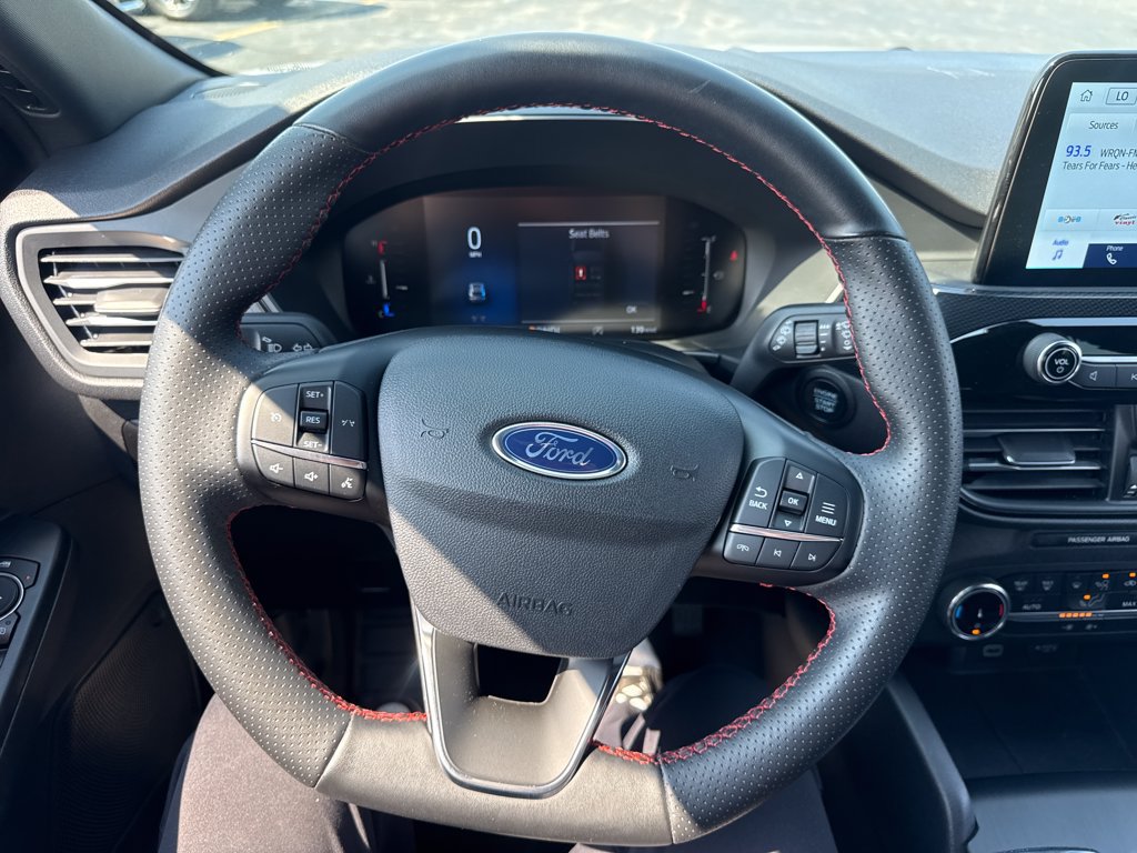Used 2025 Ford Escape ST-Line FWD image 39