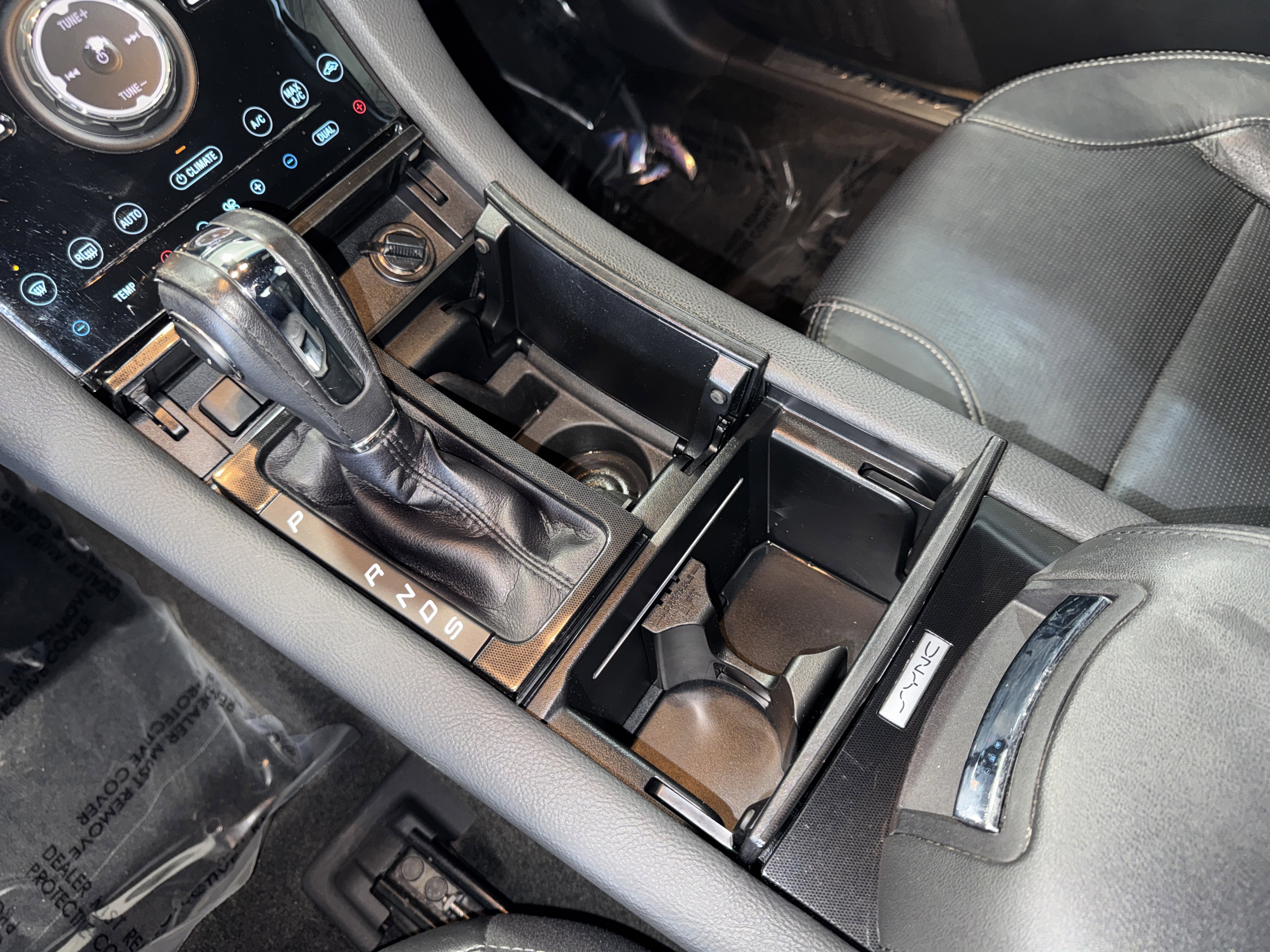 Used 2018 Ford Taurus Limited image 27