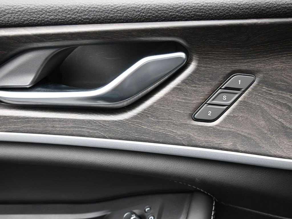 New 2026 Jeep Grand Cherokee Limited image 10