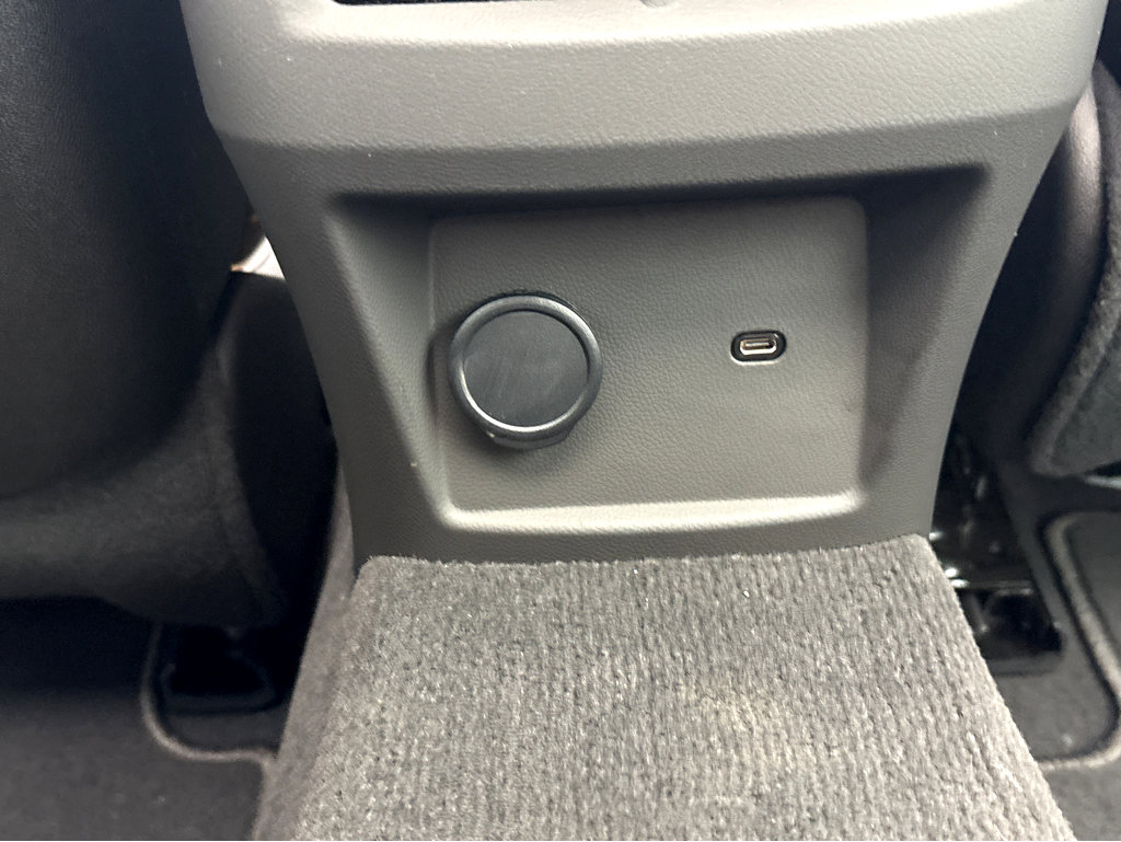 New 2025 Cadillac XT5 Luxury image 25