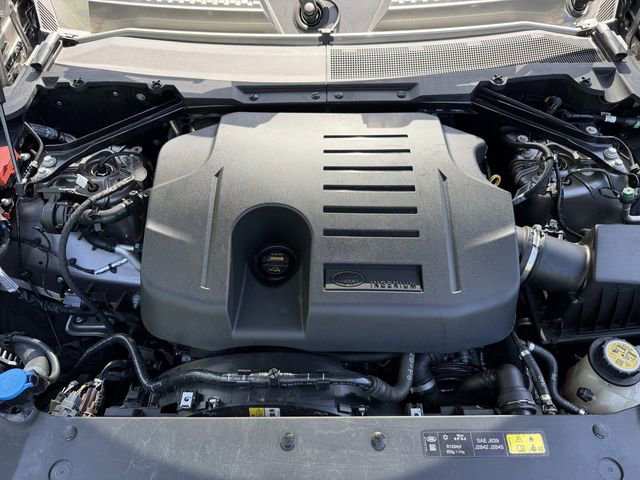 Used 2024 Land Rover Defender 110 X-Dynamic SE image 52