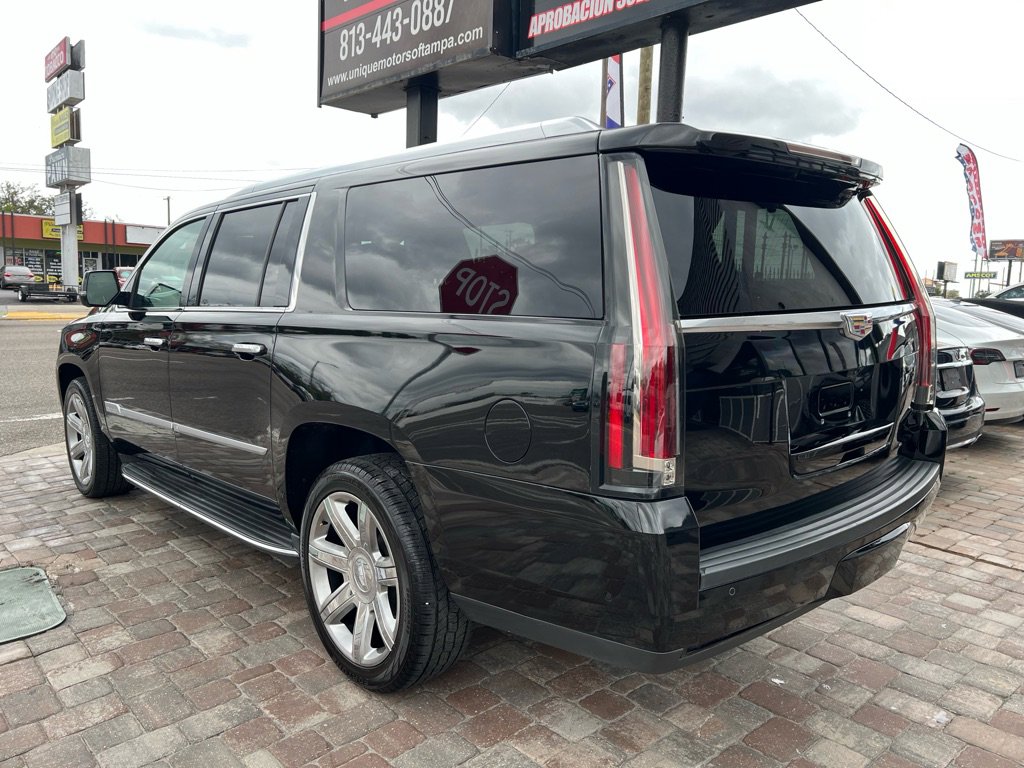Used 2020 Cadillac Escalade ESV Luxury AWD/4WD image 6