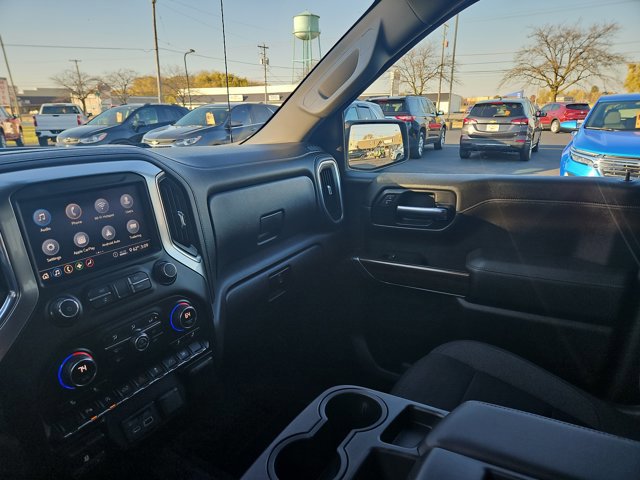 Used 2020 Chevrolet Silverado 1500 LT w/ All-Star Edition image 17