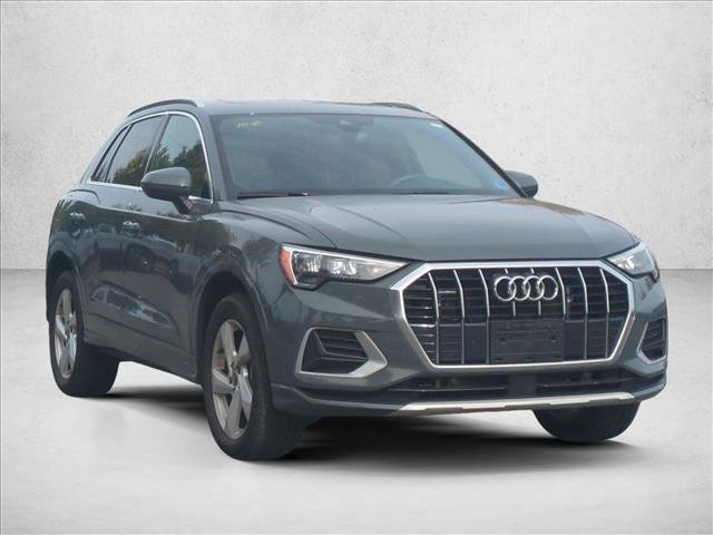 Used 2022 Audi Q3 2.0T Premium w/ Convenience Package AWD/4WD image 3