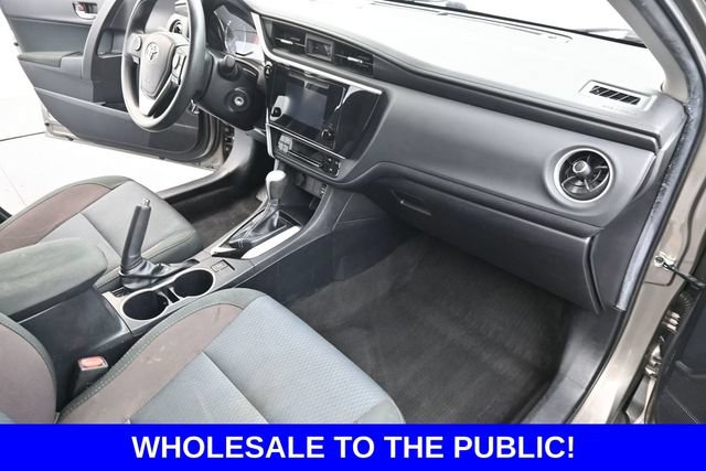 Used 2018 Toyota Corolla LE FWD image 28