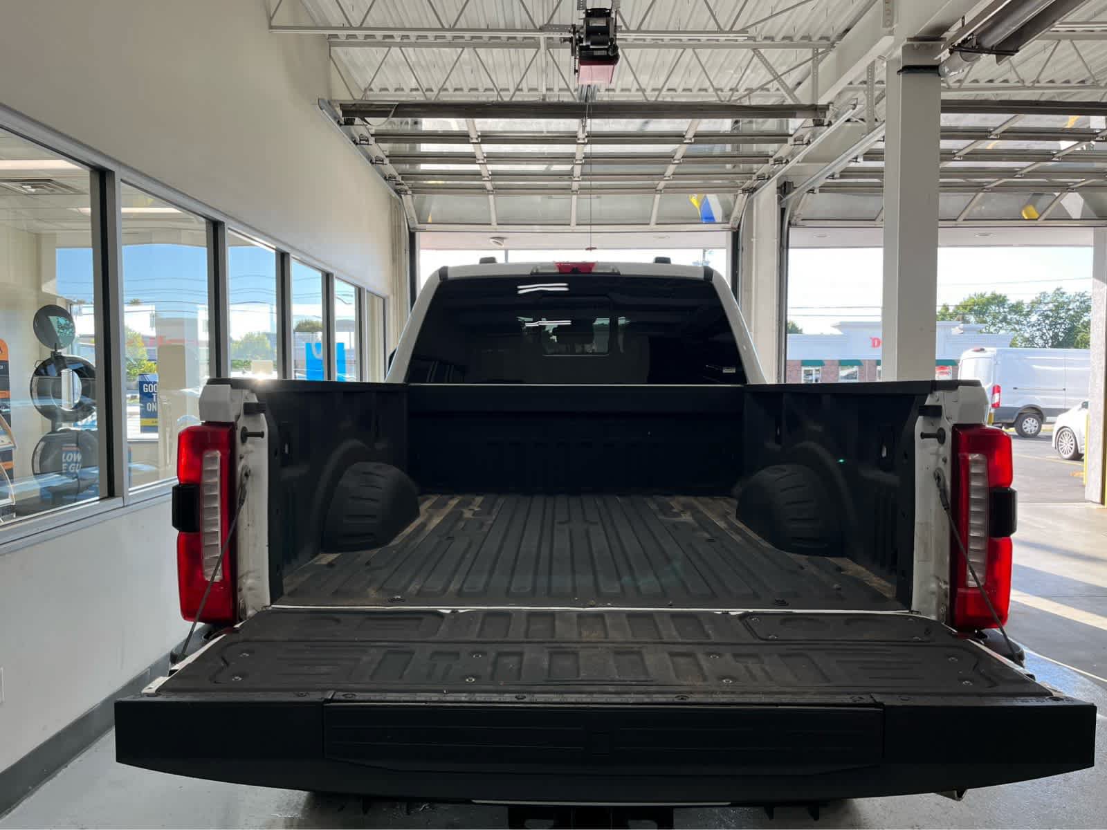 Used 2023 Ford F350 Lariat w/ Tow Technology Package AWD/4WD image 9
