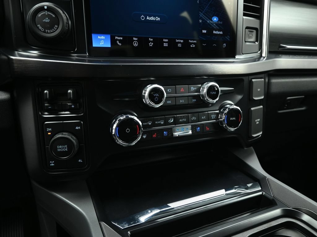 New 2026 Ford F250 Lariat w/ Black Appearance Package AWD/4WD image 16
