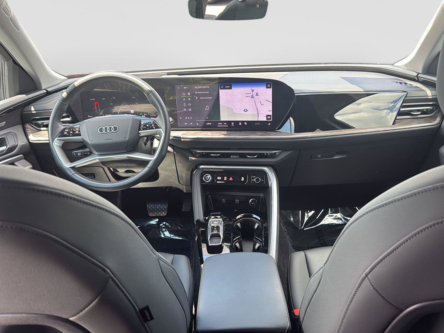 Used 2025 Audi Q5 Premium Plus w/ Premium Plus AWD/4WD image 17