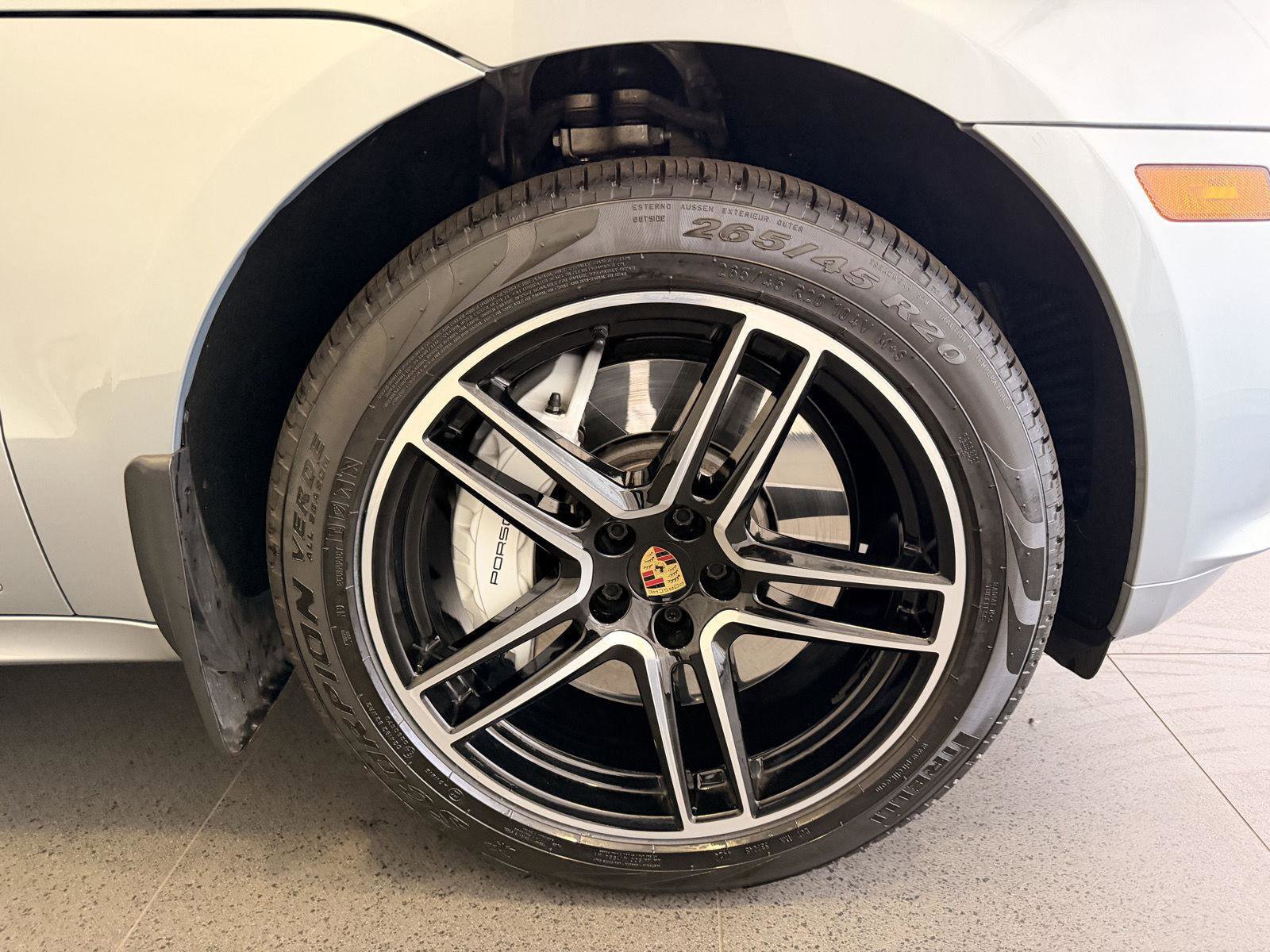 Certified 2020 Porsche Macan Turbo image 13