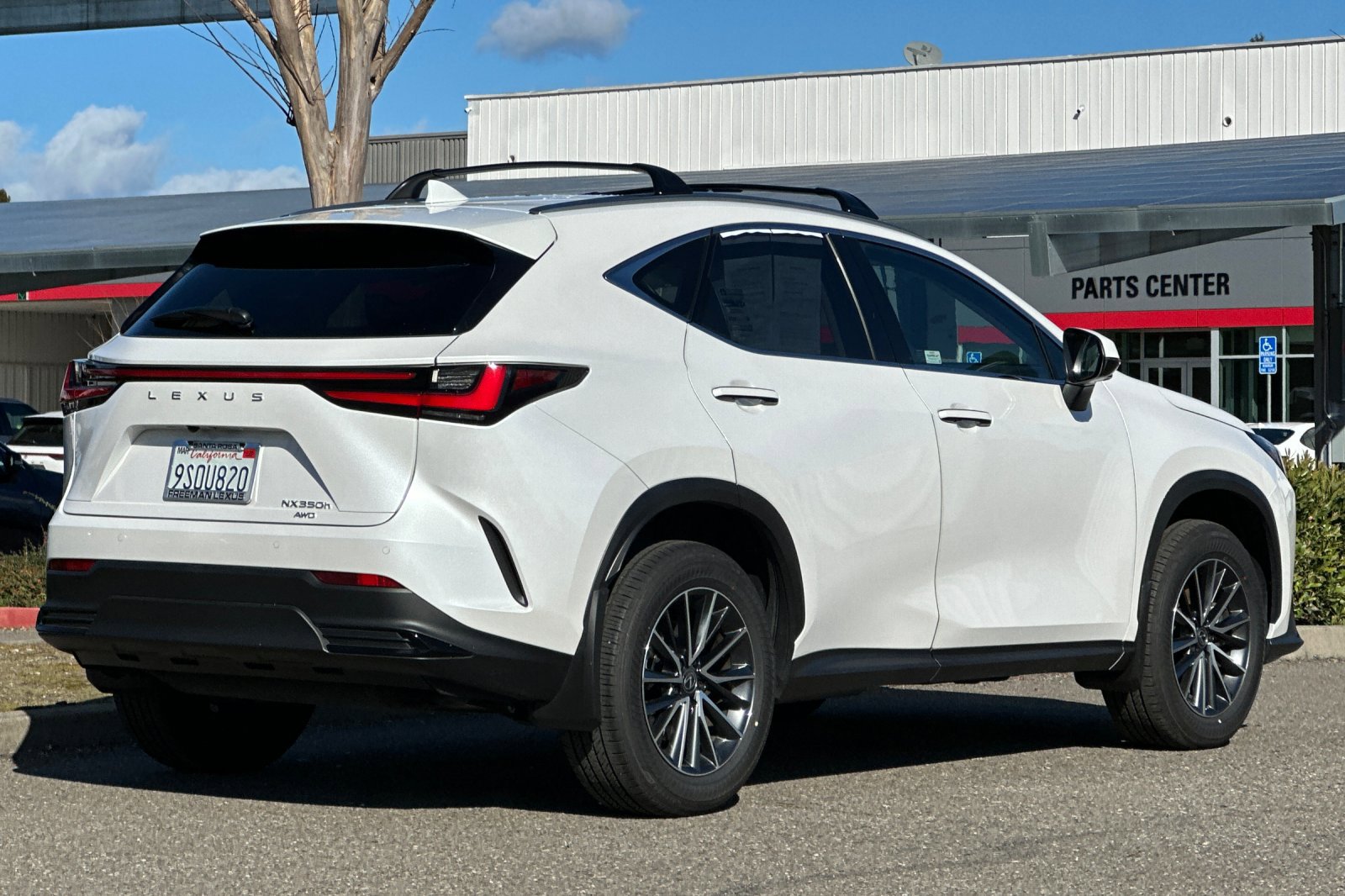 Used 2025 Lexus NX 350h AWD w/ Cold Area Package image 4
