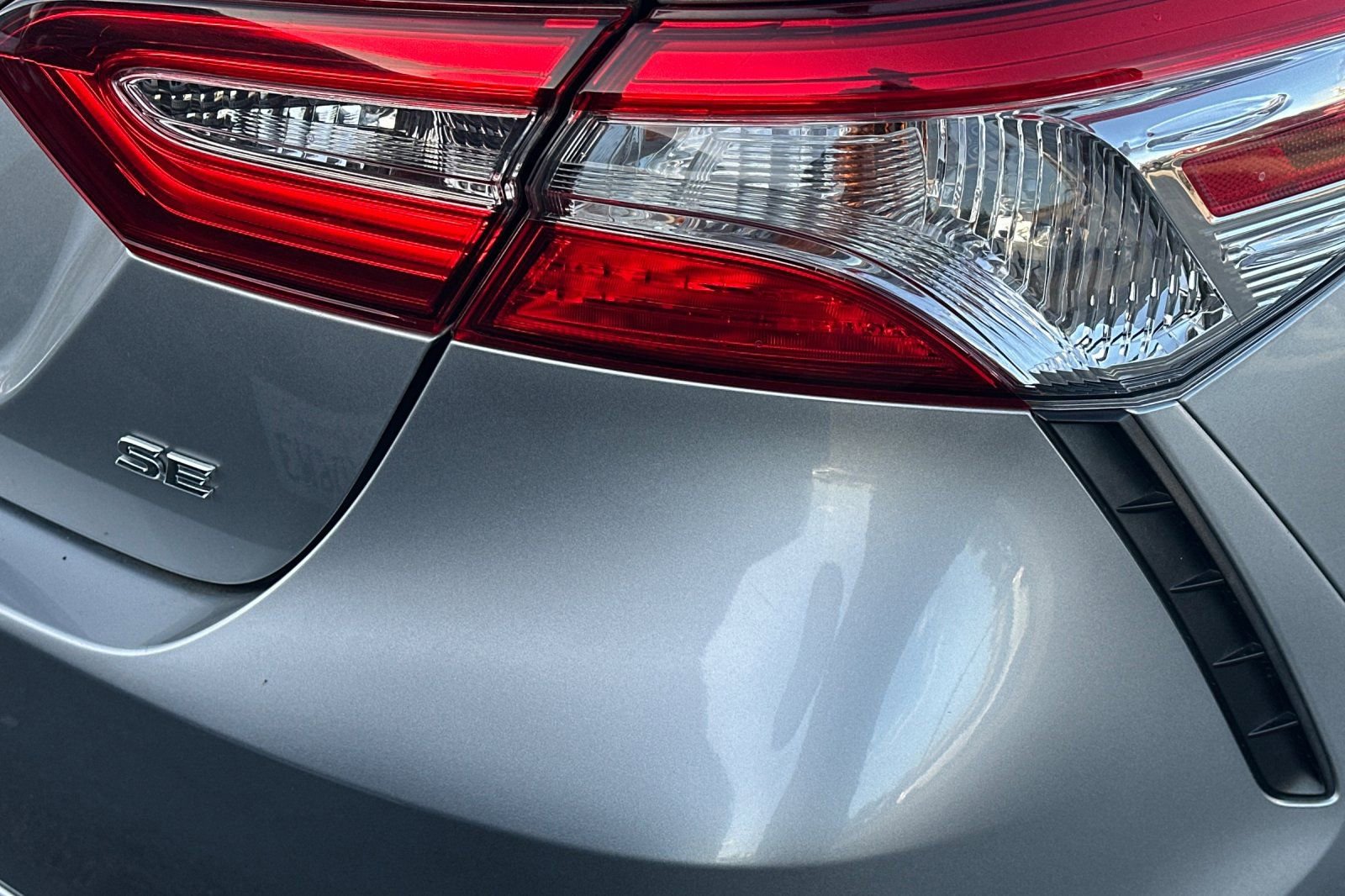 Used 2020 Toyota Camry SE image 7