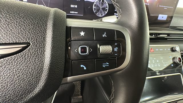 Used 2025 Genesis GV80 2.5T Standard AWD/4WD image 16