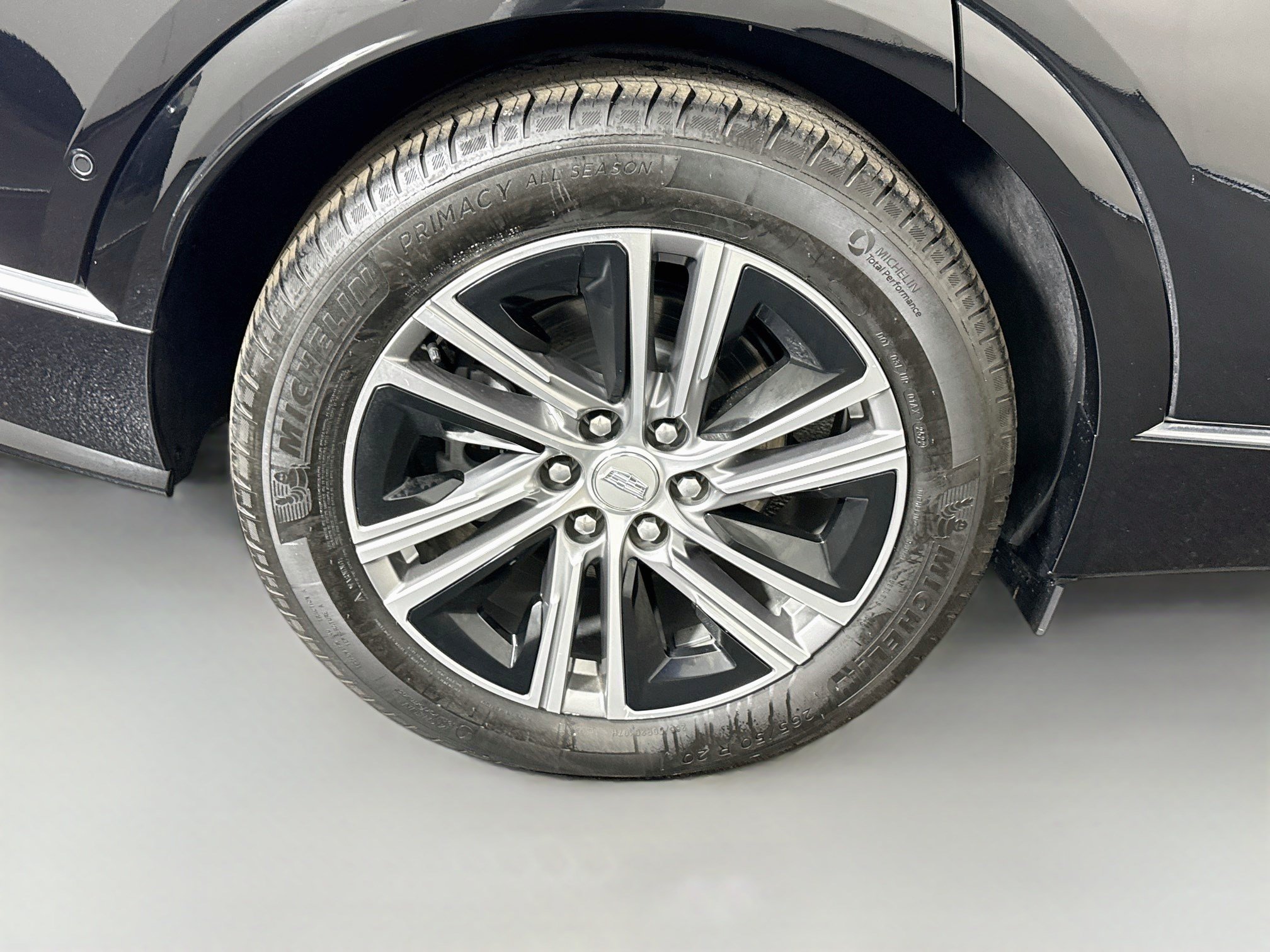 Used 2023 Cadillac Lyriq AWD image 33