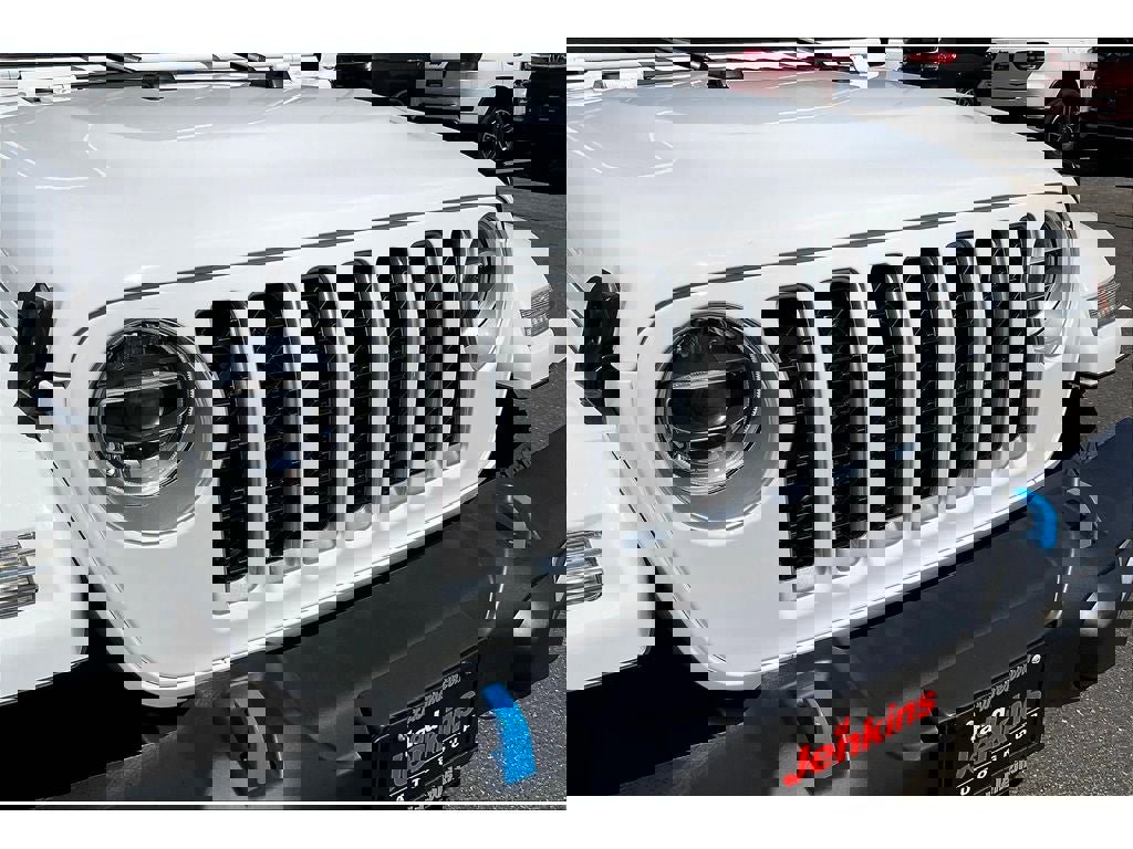 Used 2022 Jeep Wrangler Unlimited Sahara image 30