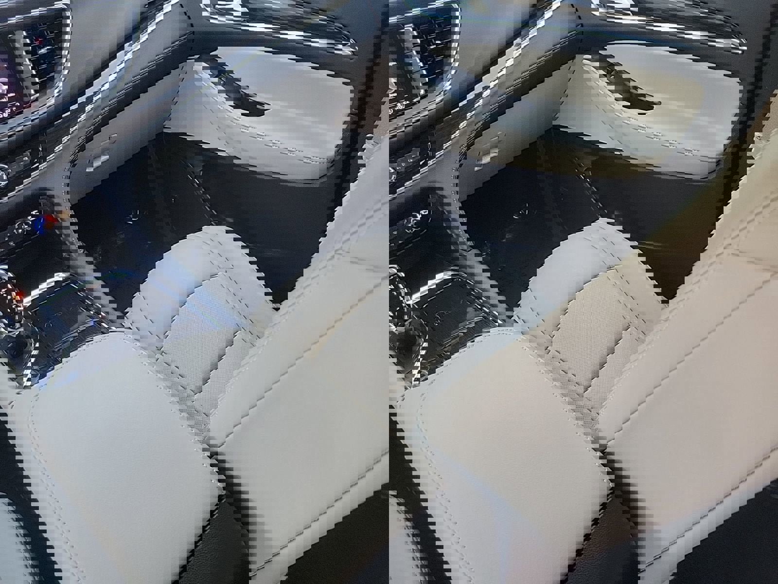 Used 2021 Buick Enclave Essence w/ Sound and Sites Package image 32