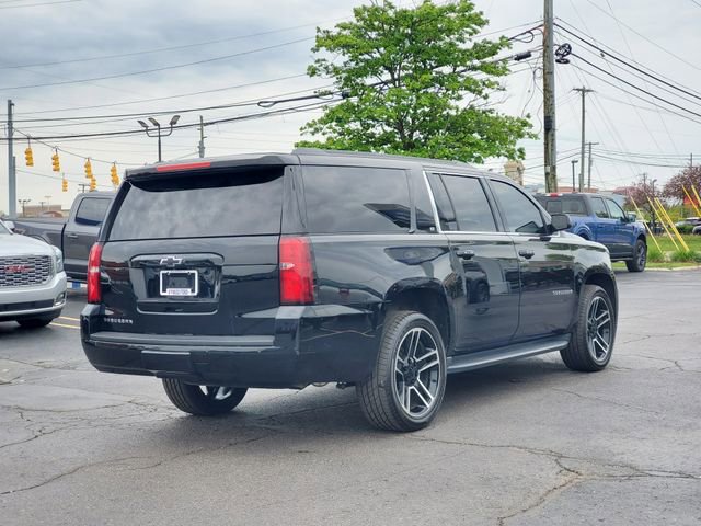 Used 2020 Chevrolet Suburban LT w/ Luxury Package AWD/4WD image 4